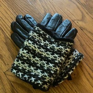 ✨last chance✨ Urban Outfitters leather blend gloves